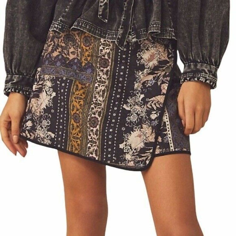 NWT FREE PEOPLE Sz 6 MAD LOVE MINI WRAP SKIRT - Picture 3 of 3